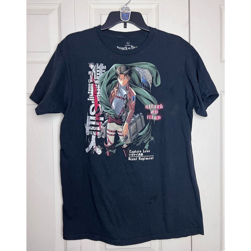 Attack on Titan Season 3 Anime T-Shirt Size Large Ripple Junction